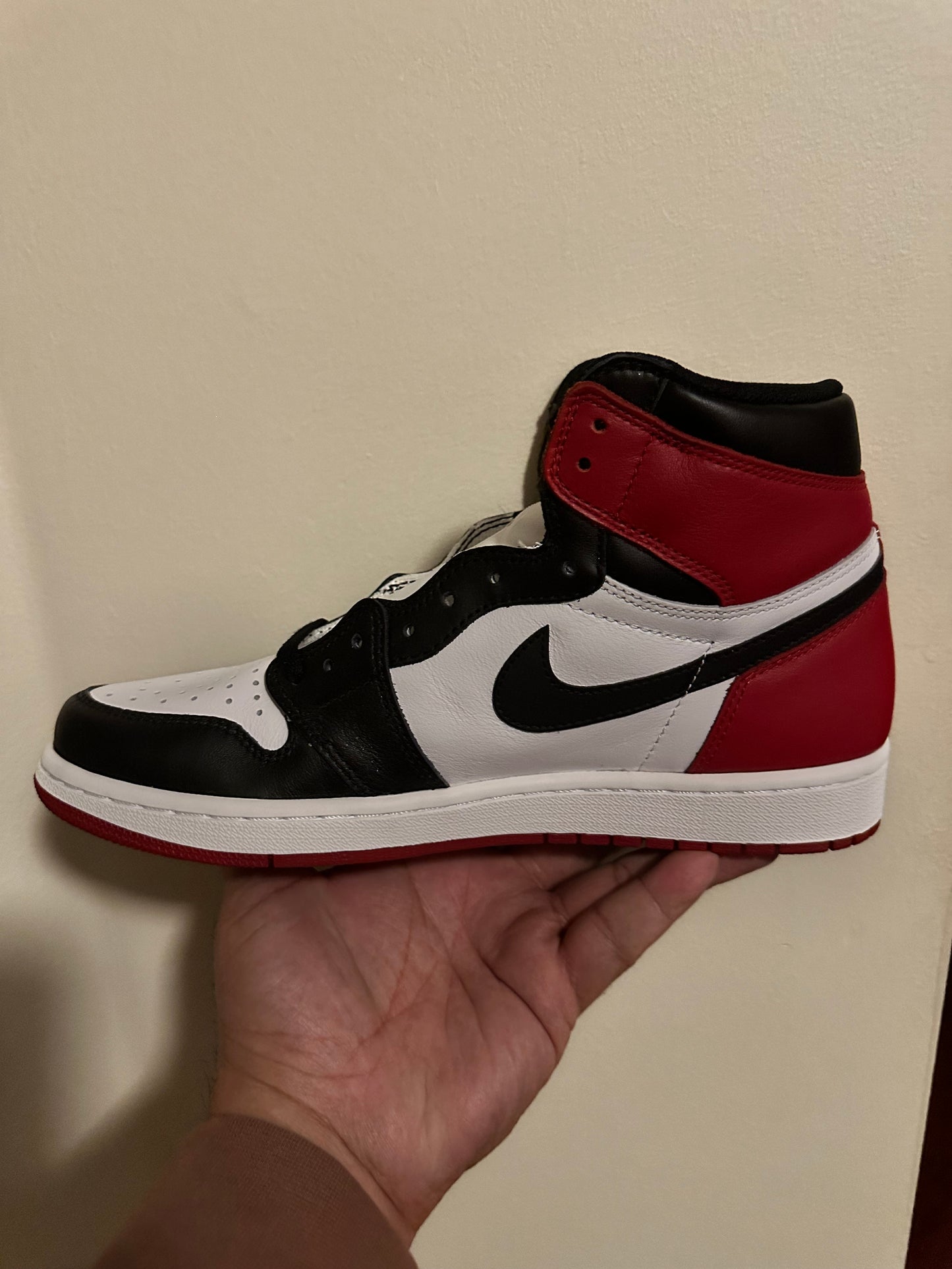 Jordan 1 Black Toe Sz 10M