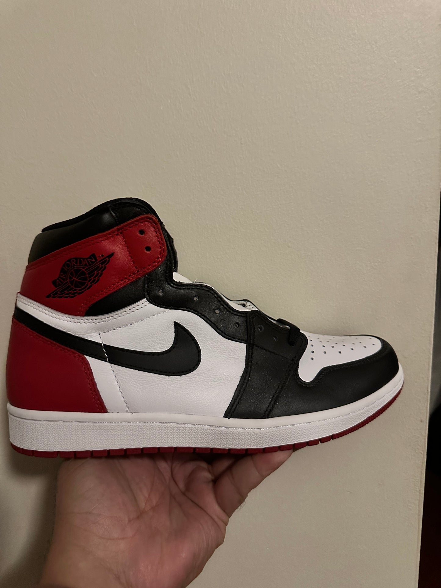 Jordan 1 Black Toe Sz 10M