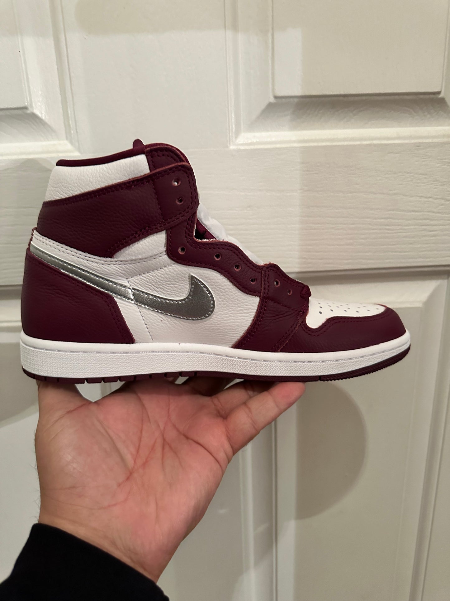 Jordan 1 Bordeaux Sz 8.5M