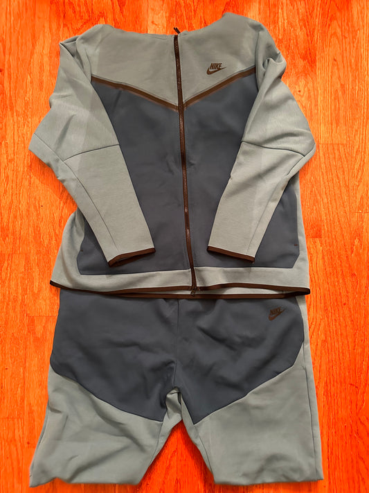 Nike Tech Suit size 3x